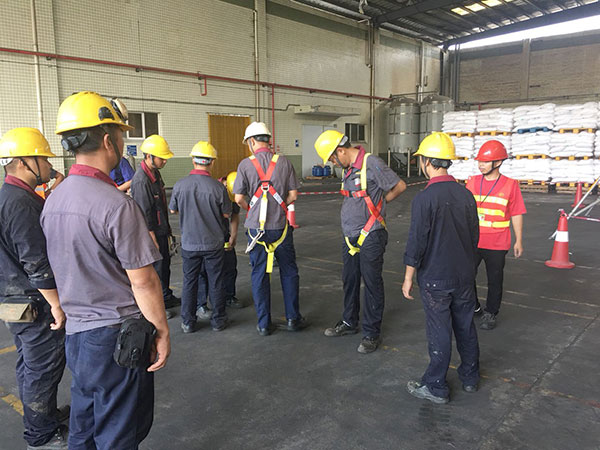 安全、環(huán)保、社會責(zé)任及團(tuán)隊(duì)培訓(xùn) 安全、環(huán)保、社會責(zé)任及團(tuán)隊(duì)培訓(xùn)